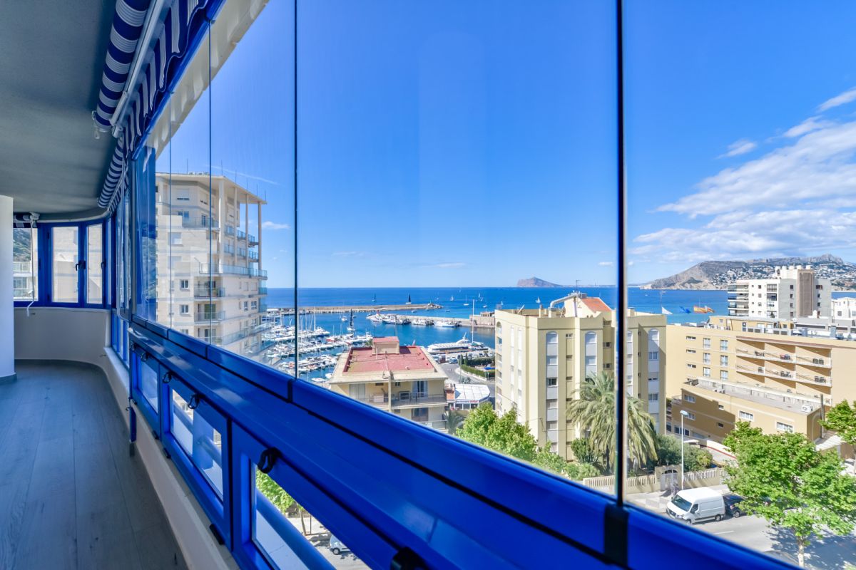 Calpe renovated 3 bedroom apartment, panoramic sea views